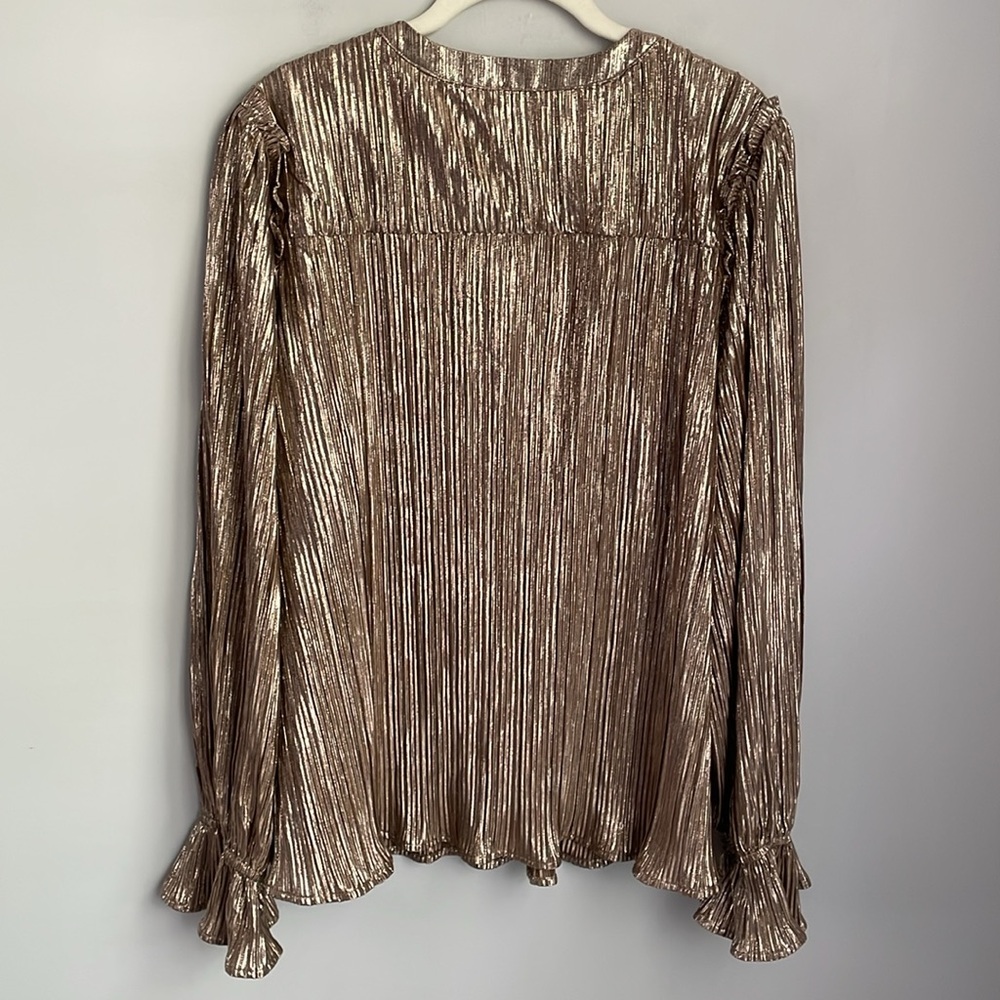 New Crown & Ivy Gold Shimmer Long Sleeve V-Neck Blouse Size XXL - Picture 3 of 9